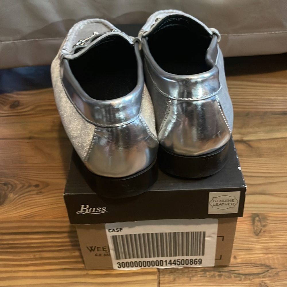 Anthropologie Bass Weejuns Lianna Velvet Metallic Silver Loafers Size 9 - Picture 5 of 10